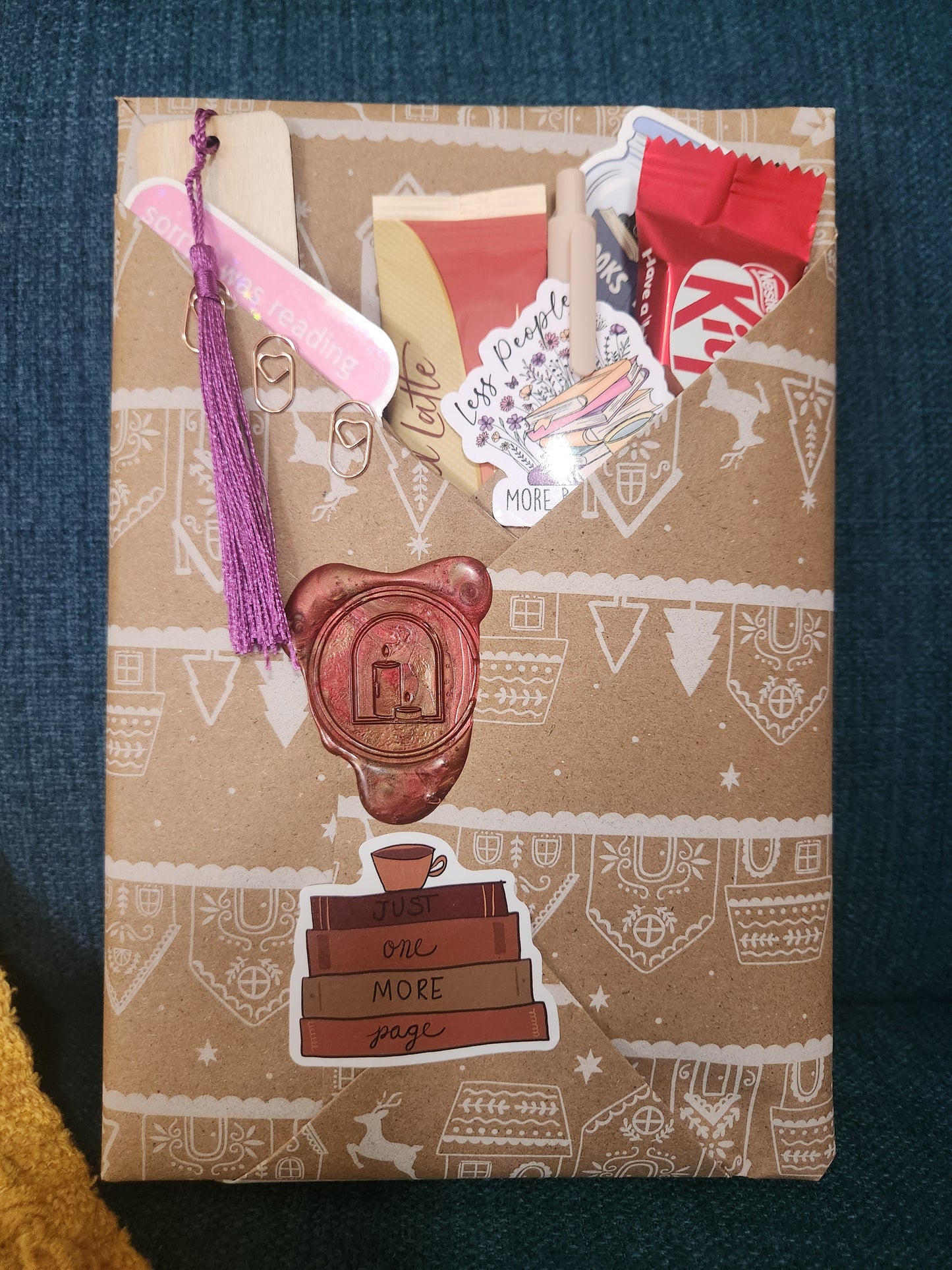 Blind Date Book & Candle Bundle